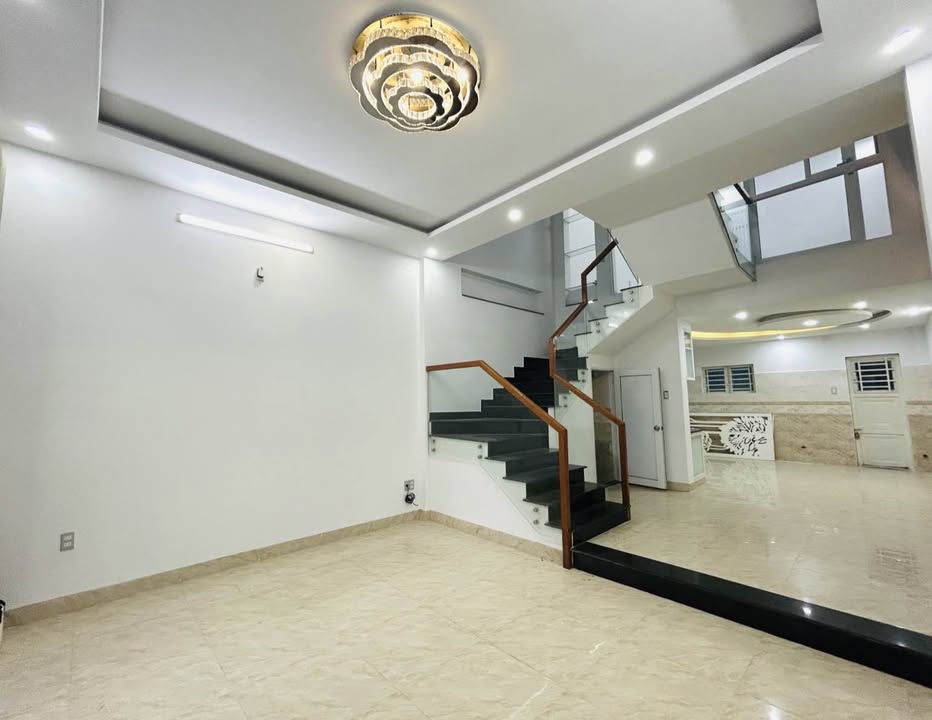 Nhà mặt tiền Thúc Tề, Thanh Khê 61m² giá 6.9 tỷ - Kinh doanh thuận lợi!