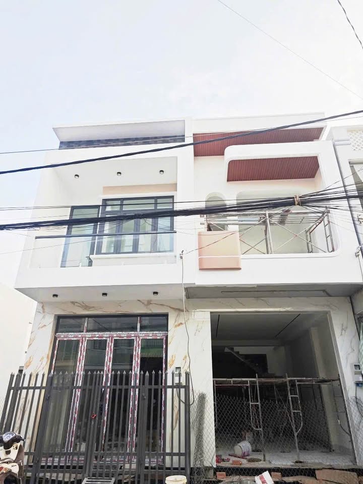 Nhà phố 2 tầng đường Nguyễn Đức Cảnh 56m² giá 2.95 tỷ - Sẵn sàng vào ở ngay!