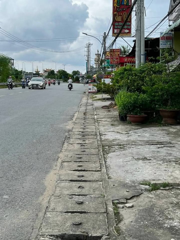 Nhà mặt tiền Đường Lưu Nhơn Sâm, Phường Đông Thuận, 154m² giá 3.3 tỷ - Kinh doanh thuận lợi!