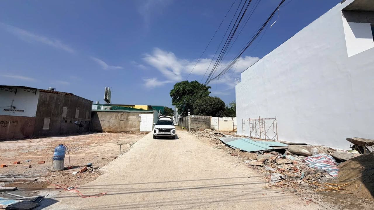 Đất nền Buôn Ma Thuột 40m² giá 1.3 tỷ - Sổ đỏ chính chủ, gần Đại học Tây Nguyên!