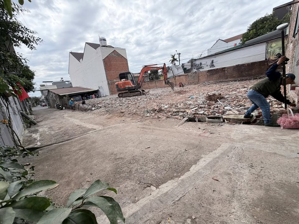 Đất nền 5 lô liền kề tại hẻm 32/1 Giải Phóng, 2.28 tỷ - Vị trí trung tâm thuận lợi!