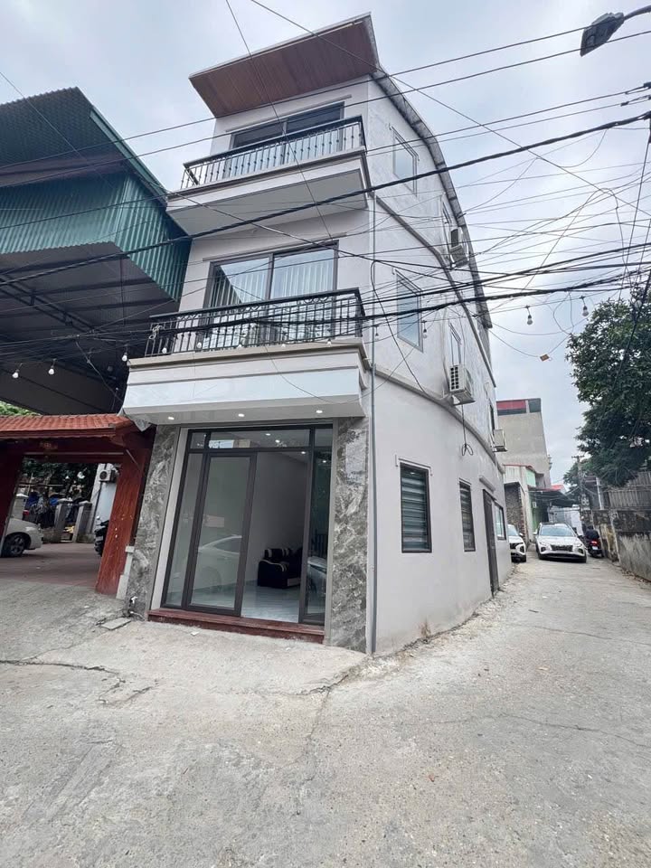 Nhà 3 tầng tại Khu 3 Đại Phúc, 50.2m² giá 5 tỷ - Sẵn sàng vào ở ngay!