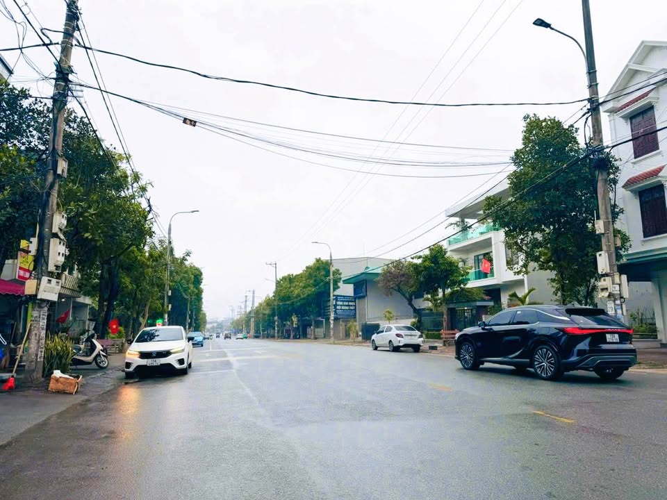 FrontHouse Nguyễn Du Việt Trì 100m² giá 8 tỷ - Cơ hội đầu tư hiếm có!