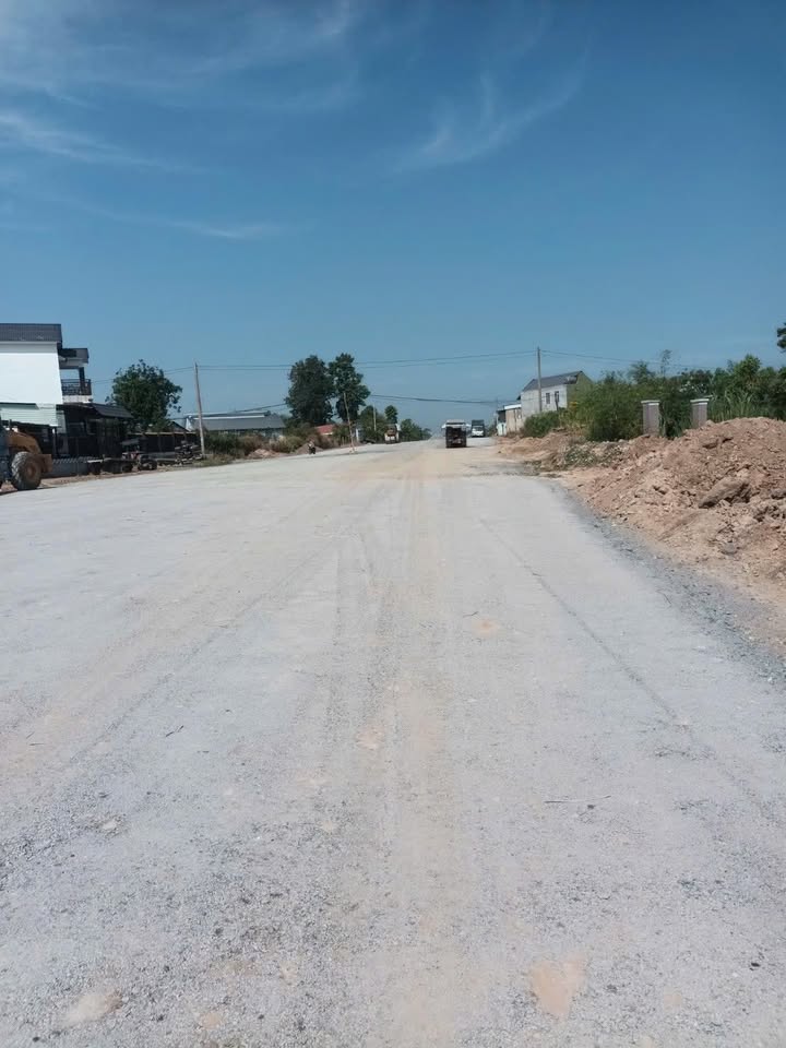 Bán gấp đất mặt tiền N8, Trảng Bàng, 1063m² - Giá thương lượng tốt!