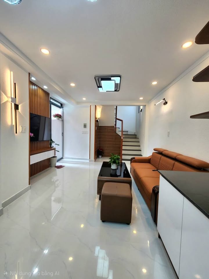 Nhà phố Đà Lạt 43m² giá 2.85 tỷ - Trung tâm Phường 5, tiện lợi mọi bề!