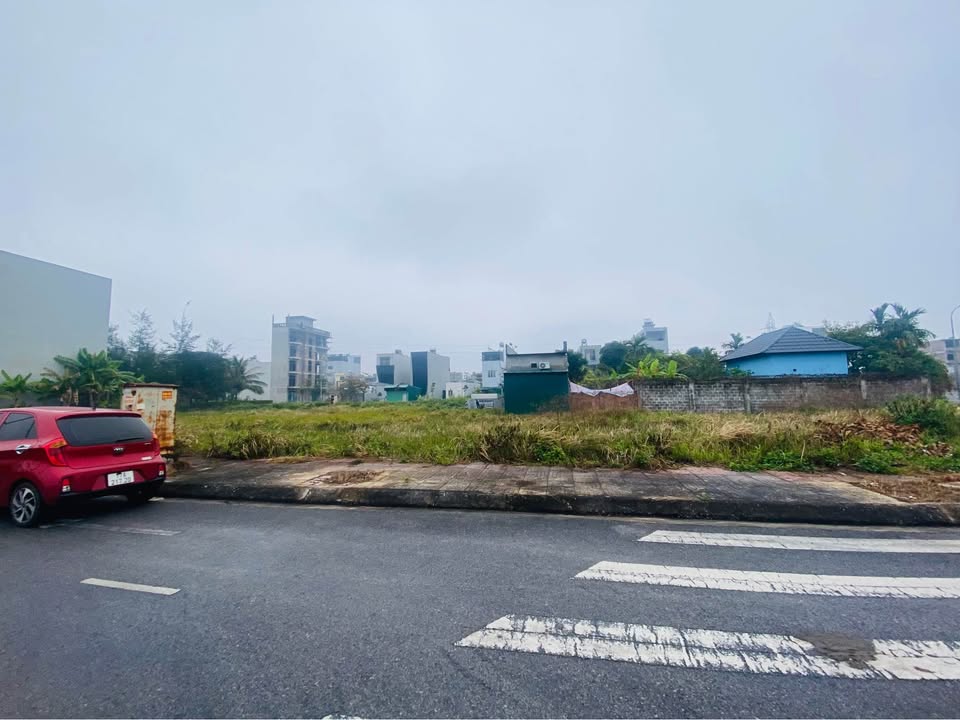 Đất TĐC Phú Xuân 71m² giá 2.1 tỷ - Hướng Tây Bắc, view công viên thoáng đãng!