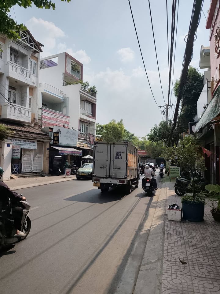 Bán FrontHouse đường Gò Dầu, Quận Tân Phú, 93m² - Kinh doanh sầm uất