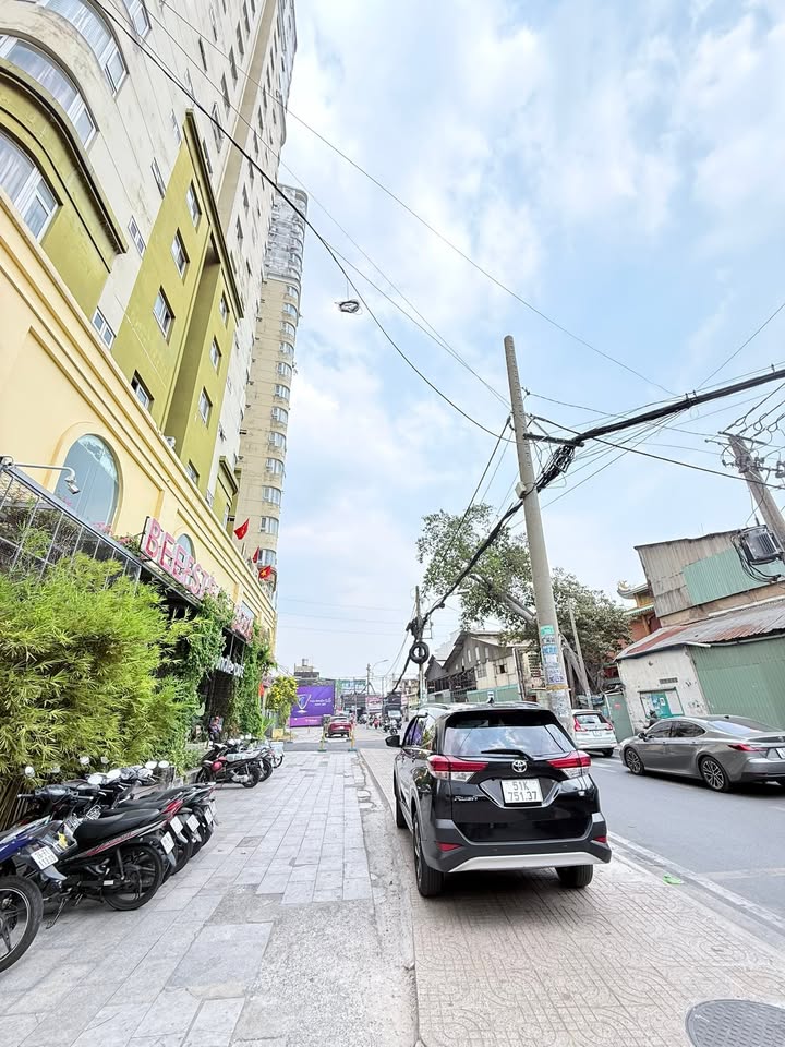 FrontHouse tại HXH 6m thông, Âu Cơ, Tân Thành 100m² chỉ 10 tỷ - Cơ hội đầu tư tuyệt vời!