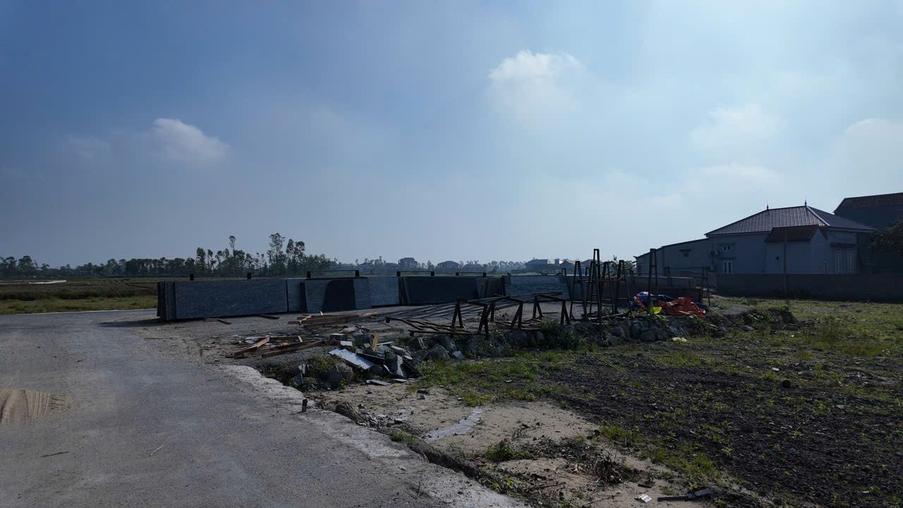 Đất nền Xóm 4, Đường 26/3, 77m² giá 2.3 tỷ - Mặt tiền rộng, giao thông thuận lợi!