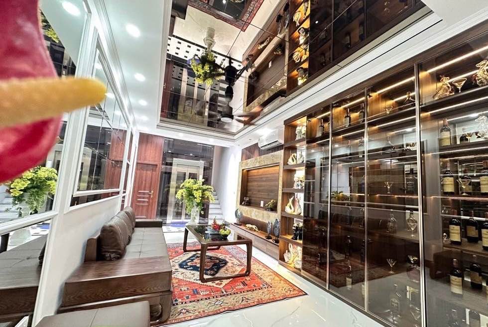 Bán nhà Ngọc Khánh, Ba Đình 53m² - Nhà 6 tầng thang máy, nội thất đầy đủ!