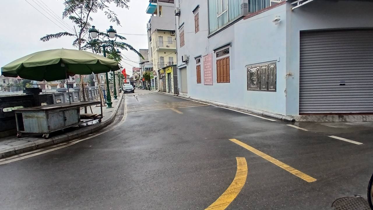 Nhà mặt phố Chi Đông, Mê Linh 90m² giá 3 tỷ - Tiện ích đầy đủ, sẵn sàng kinh doanh!