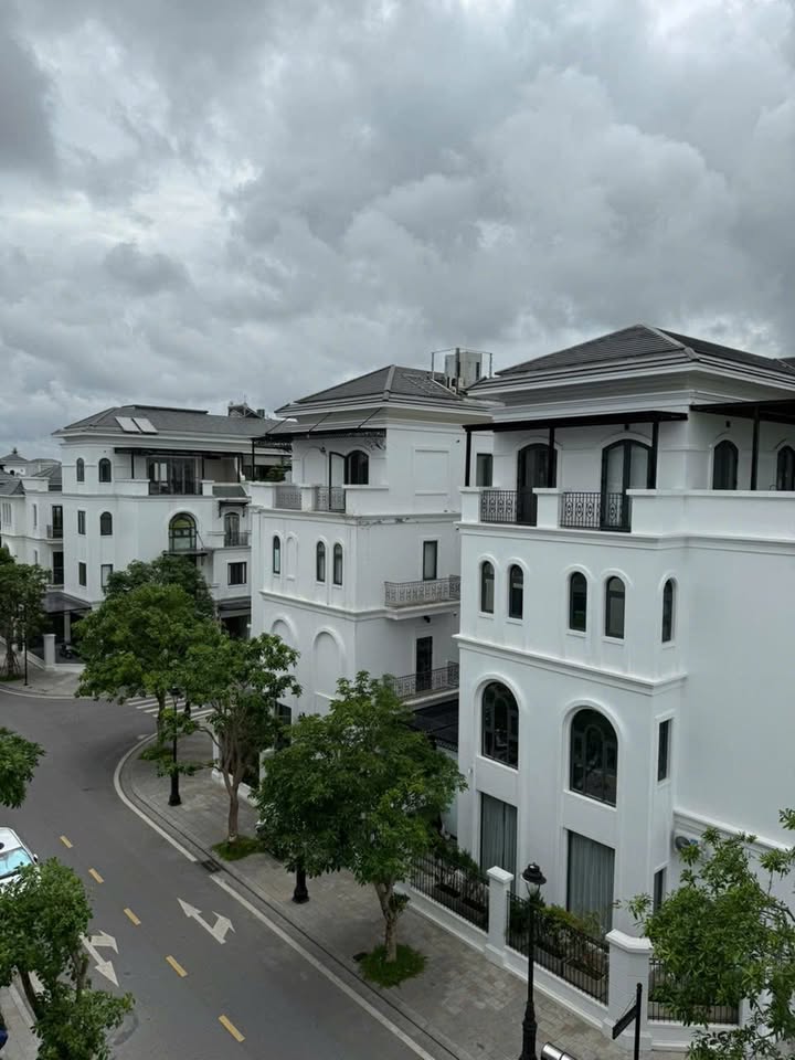 Căn hộ Vinhomes Marina 90m² giá chỉ 12 tỷ - Đầu tư sinh lời với dòng tiền 40 triệu/tháng!