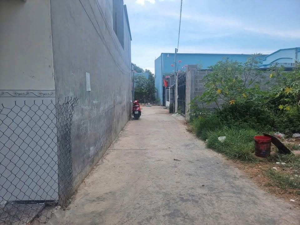 Lô đất thổ cư 180m² tại hẻm Phạm Thị Ngữ, Phong Nẫm - Giá chỉ 1.5 tỷ!