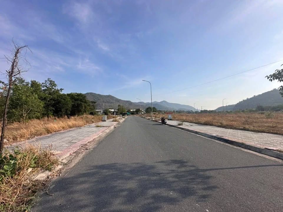 Lô đất tái định cư Phường Long Hương 90m² giá chỉ 600 triệu - Cơ hội đầu tư hấp dẫn!