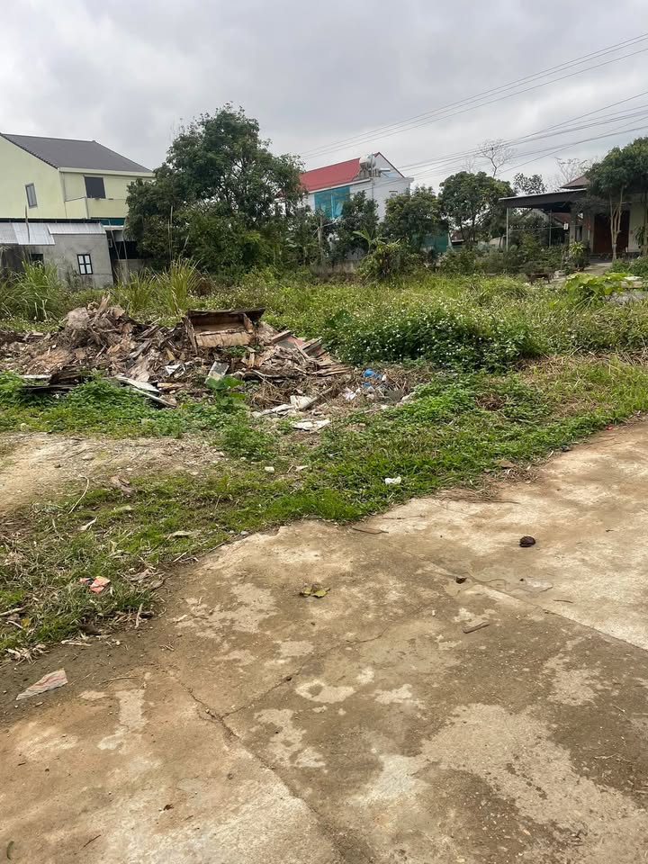 Đất nền xóm Tân Hồng, Nghĩa Đàn 200m² giá 1 tỷ - Sổ hồng chính chủ!