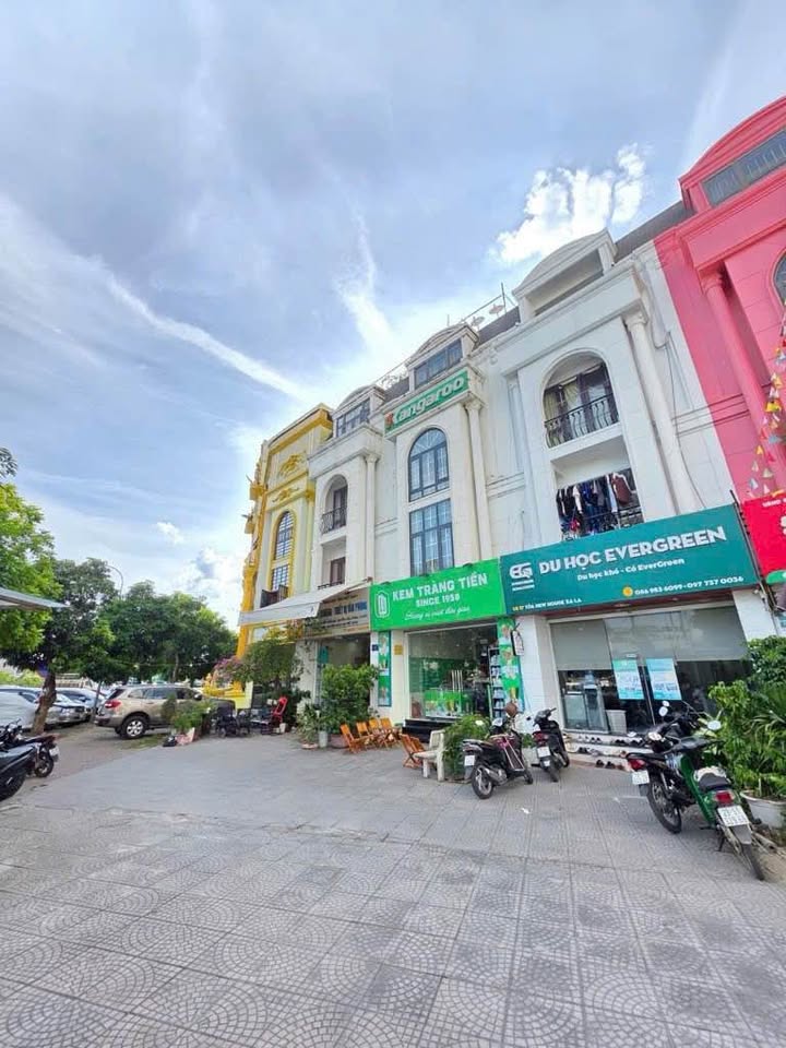 Townhouse LK Newhouse Xa La 83m² giá 22.95 tỷ - Vị trí đẹp, thích hợp kinh doanh