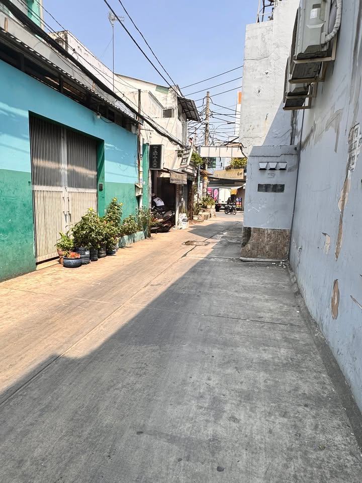 Nhà Hẻm 5m Đường Mã Lò, Quận Bình Tân, 200m² giá 12 tỷ - Đầu tư sinh lời ngay!