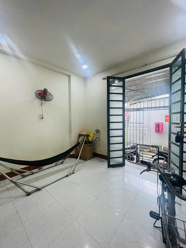 Nhà 1 trệt 1 lầu tại hẻm Cầu Quay, Long Xuyên 33.5m² giá 1 tỷ - Cơ hội sở hữu ngay!