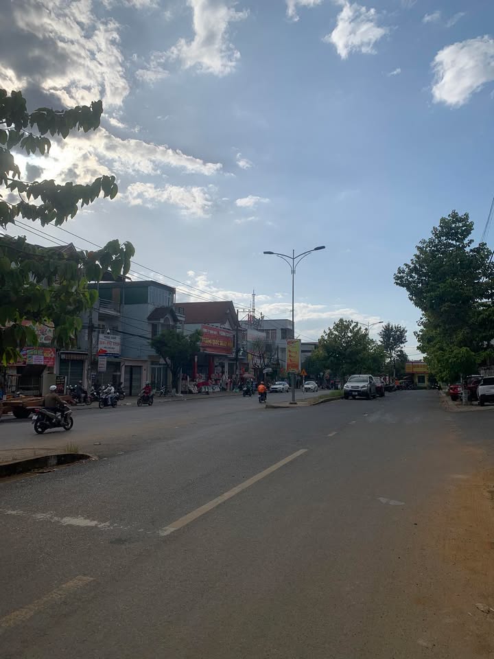 FrontHouse Đường Đoàn Thị Điểm, Bảo Lộc 1000m² giá 2.6 tỷ - Đầu tư sinh lời ngay!