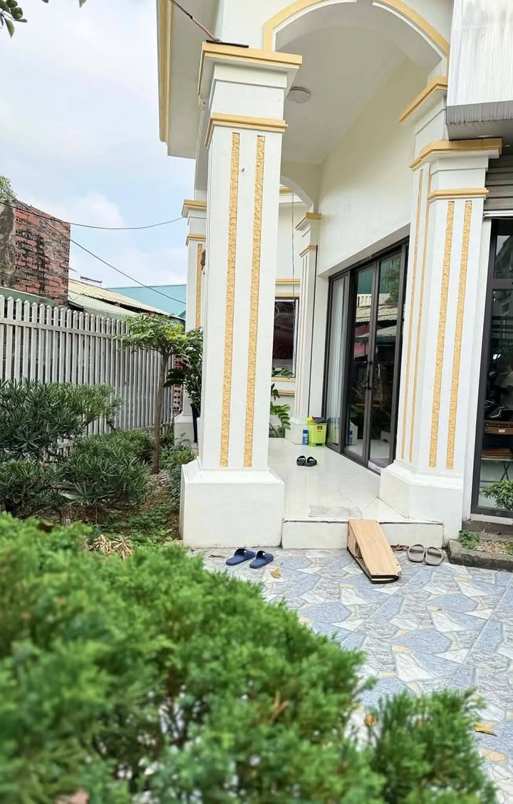 Nhà phố Hạ Long 140m² giá 1.599 tỷ - Nội thất đầy đủ, sẵn sàng vào ở!