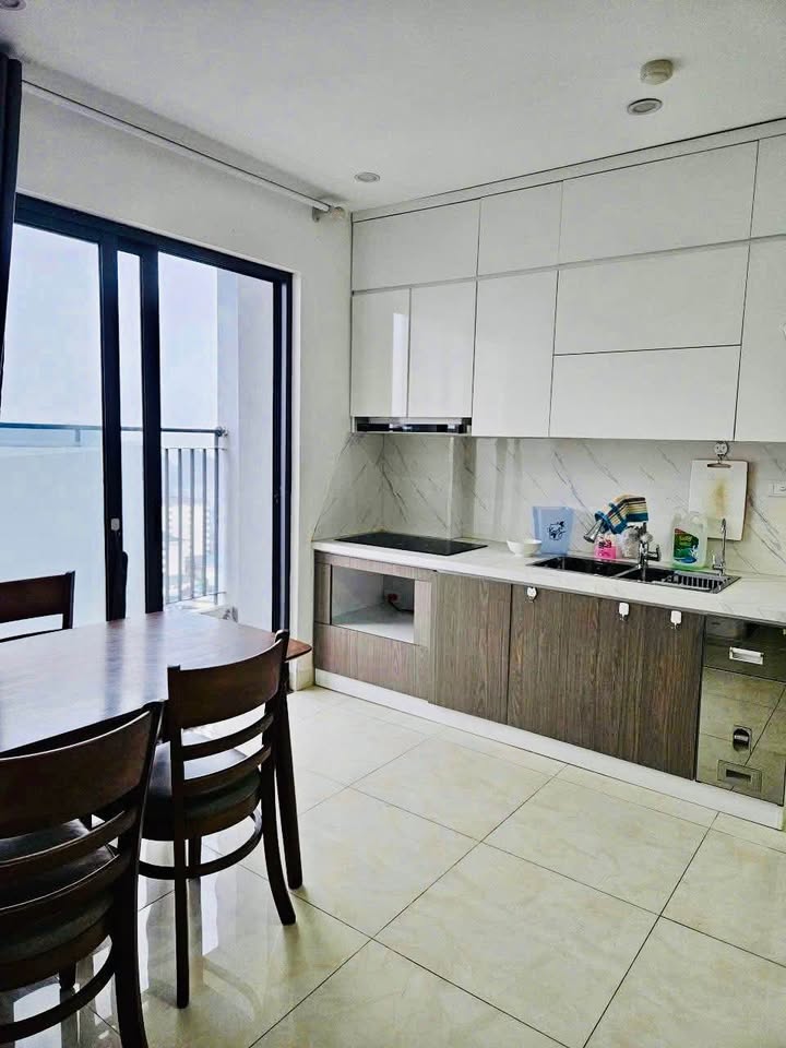 Căn hộ Lideco Trần Hưng Đạo 63m² giá 2.3 tỷ - Full nội thất, sổ đỏ chính chủ!