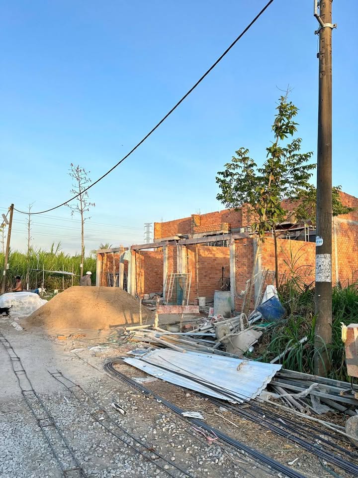 FrontHouse tại Đường Tô Ký, Rạch Giá, 112m² giá 1.65 tỷ - Nhà mới hoàn thiện, tặng nội thất hiện đại!