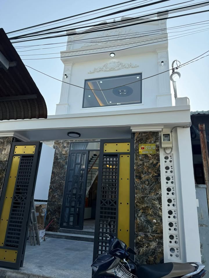 Nhà riêng Ấp 5, Xã Xuân Thới Thượng 100m² giá 4.55 tỷ - Sổ hồng chính chủ!