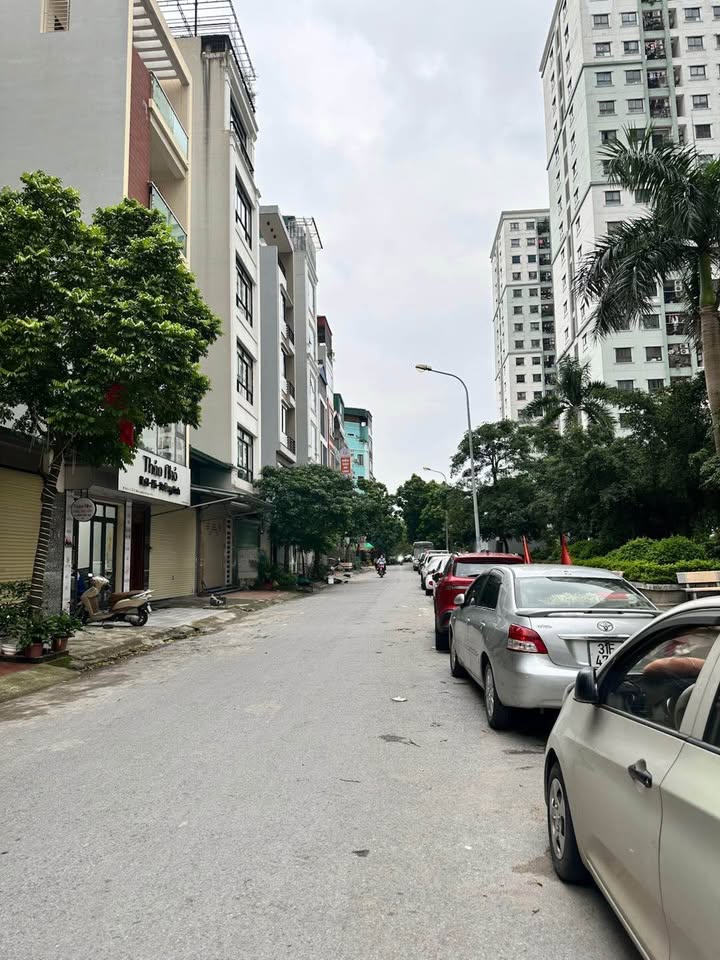 Đất phân lô Kiến Hưng, 70m² - Vị trí kinh doanh đỉnh cao, ô tô tránh!