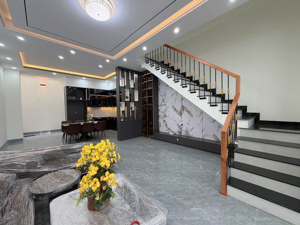 Nhà hẻm Nguyễn Chí Thanh, Trà Vinh 93m² giá 1.95 tỷ - Tiện nghi đầy đủ!