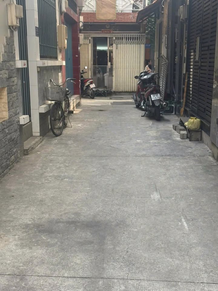 Nhà trung tâm Quận 10, Hẻm Hoà Hưng, 90m² giá 6.5 tỷ - Sẵn sàng vào ở ngay!