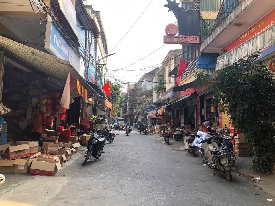 Nhà mặt tiền Nguyễn Xiển, 126.8m², giá 10 tỷ - Cơ hội đầu tư sinh lời!