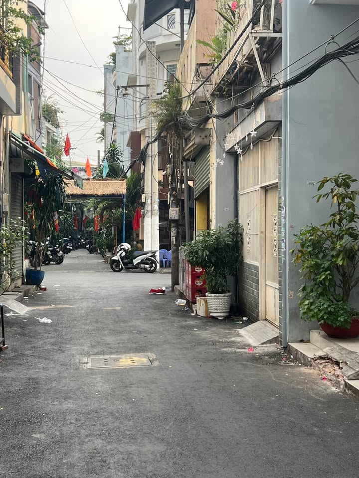 Nhà phố Tân Sơn Nhì 40m² giá 6.2 tỷ - Thích hợp kinh doanh!