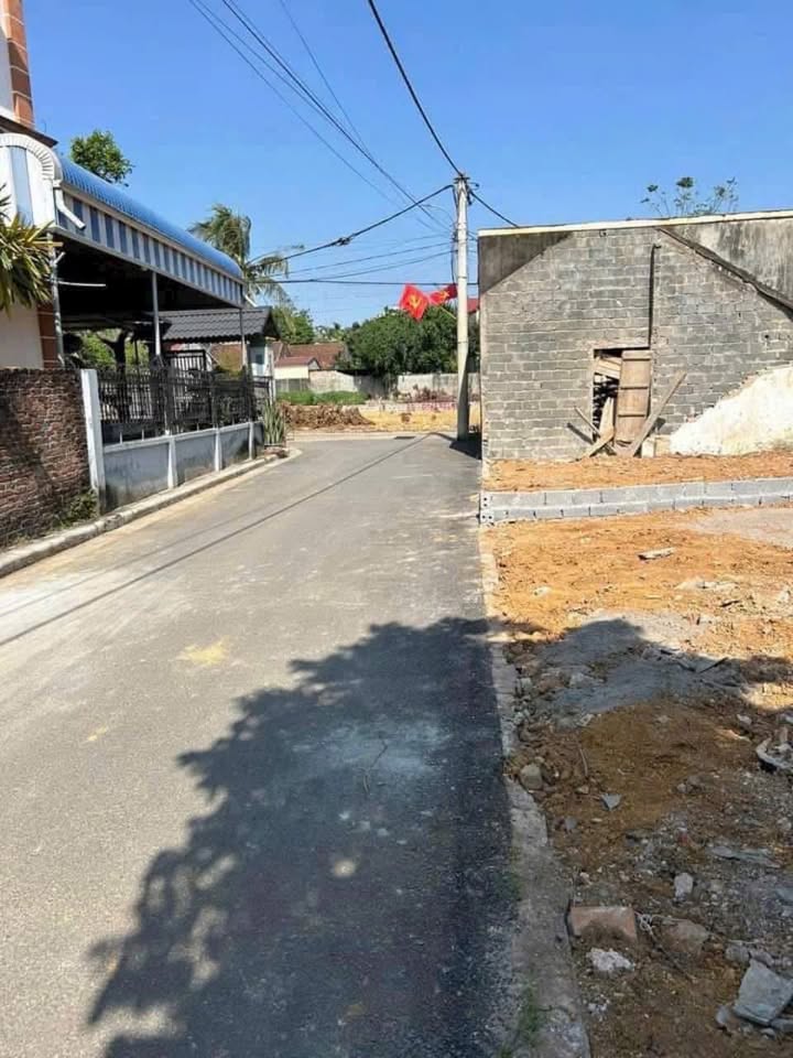 Đất thổ cư 60m² tại thôn Đông Hạ, xã Phú Cát - Sổ hồng chính chủ, giá chỉ 2 tỷ!