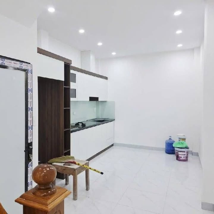 Nhà mặt phố Văn Hội, Bắc Từ Liêm 43.2m² giá 10 tỷ - Kinh doanh đắc địa, ô tô tránh!