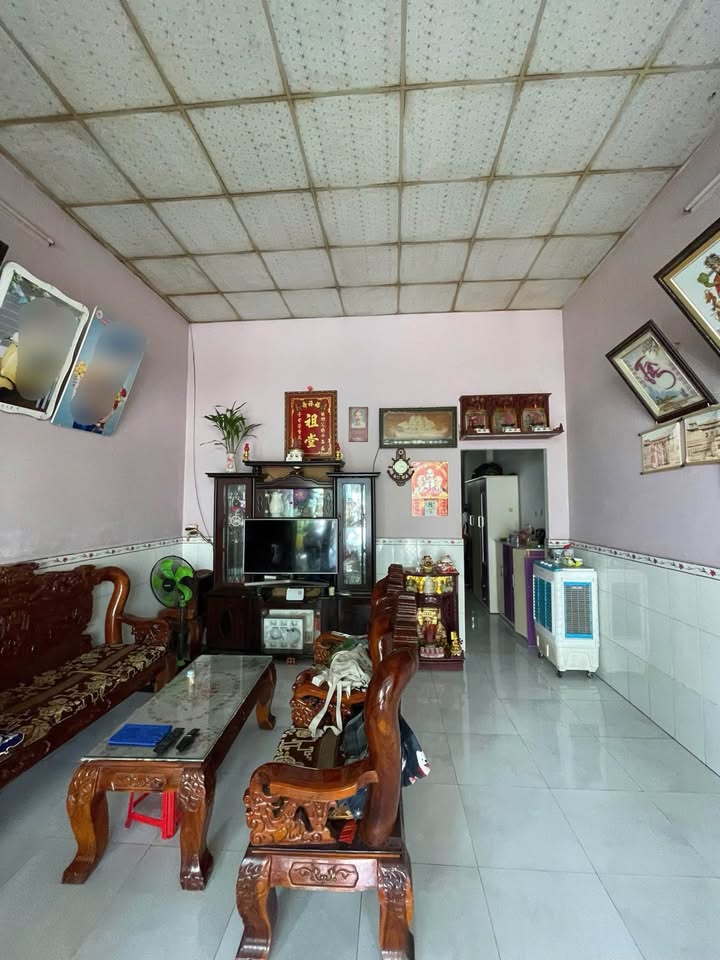 Nhà cấp 4 đường Phạm Văn Bạch, Cà Mau 99m² giá 1.3 tỷ - Tiện ích đầy đủ, chính chủ!