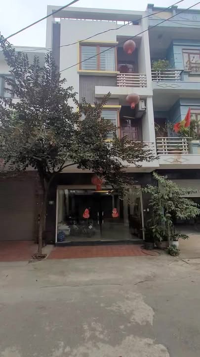 Nhà 3 tầng đường Hoàng Ngân, Thái Nguyên 90m² giá 6 tỷ - Thiết kế hiện đại, sẵn sàng ở ngay!