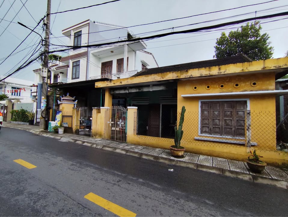 Nhà 2 tầng tại trung tâm phố cổ Hội An - 188m², giá 17 tỷ - Sẵn sàng bàn giao!