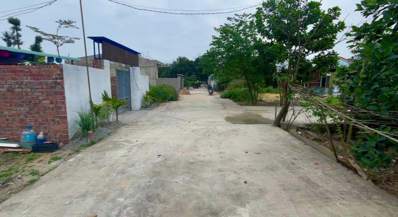 Đất nền Dương Sơn, Phường Hòa Xuân, 120m² giá 2.2 tỷ - Vị trí trung tâm thuận lợi!