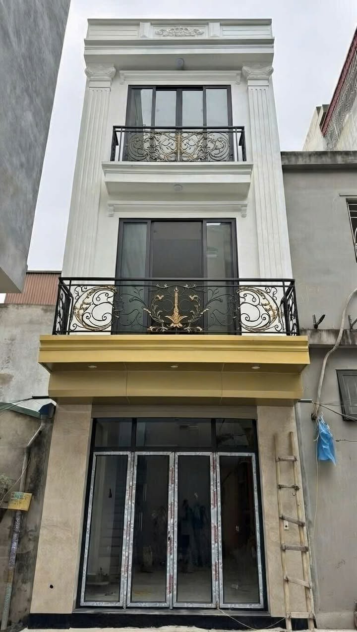 Nhà riêng 3.5 tầng Phường Thống Nhất 32m² giá 2 tỷ - Ngõ rộng ô tô vào tận nơi!