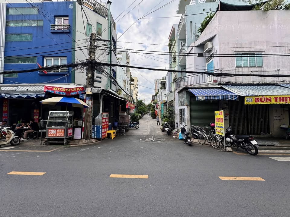 Nhà 2 mặt hẻm Nguyễn Nhữ Lãm, Tân Phú 67m² giá 7.58 tỷ - Khu phố ẩm thực sầm uất!