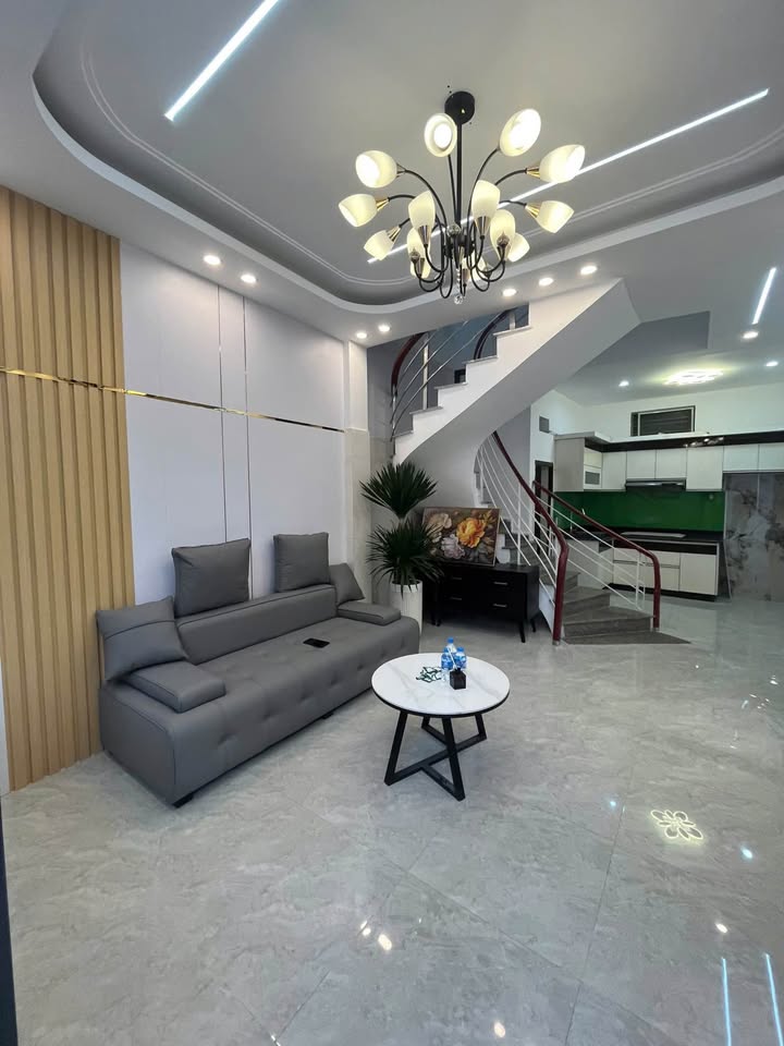 Nhà 3 tầng Ngõ 280 Trần Nguyên Hãn, 31m² giá 2.39 tỷ - Phù hợp kinh doanh