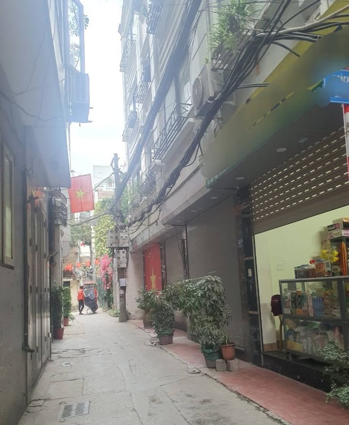 FrontHouse Royal City 45m² giá 15 tỷ - Kinh doanh sầm uất ngay mặt chợ!