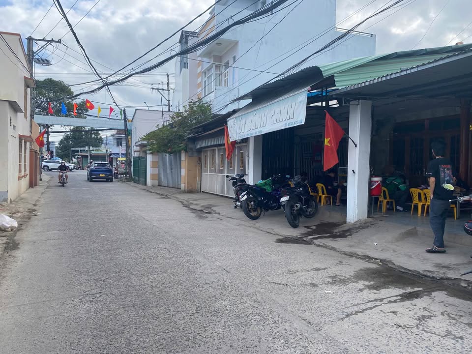 FrontHouse Mặt tiền đường Cầu Bè Nha Trang 118.1m² giá 5.9 tỷ - Kinh doanh sầm uất!