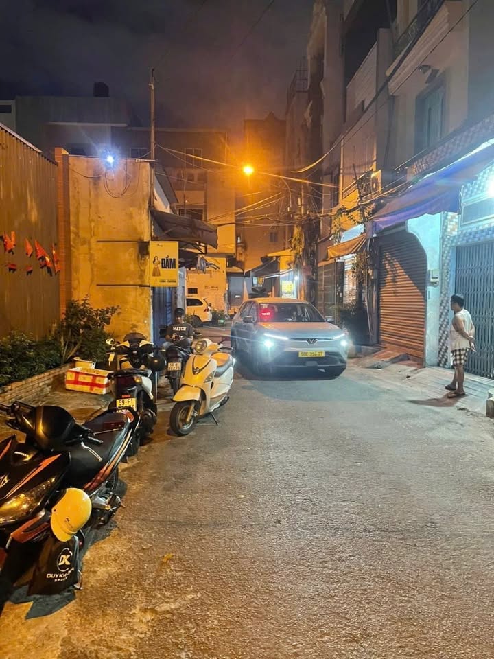 Bán nhà mặt tiền kinh doanh Tây Sơn, quận Tân Phú 68m² - Đầu tư sinh lời ngay!