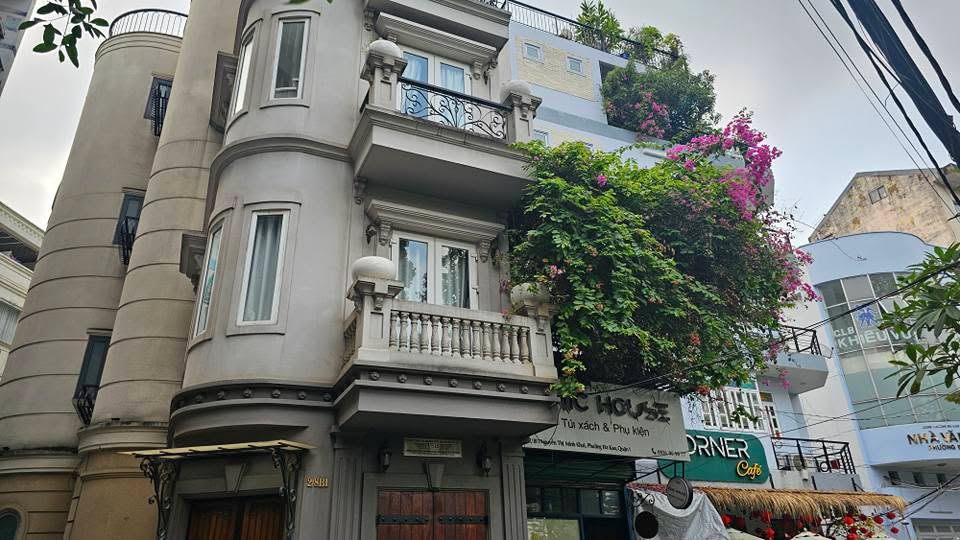 Bán nhà FrontHouse 29.2m² đường nhựa 2/8 Nguyễn Thị Minh Khai, Quận 1 - Đầu tư sinh lời lý tưởng!