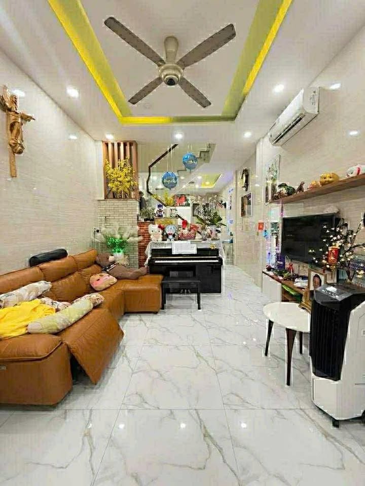Nhà riêng Lạc Long Quân, Tân Bình 61m² giá 7.5 tỷ - Chính chủ bán, nội thất tặng kèm!