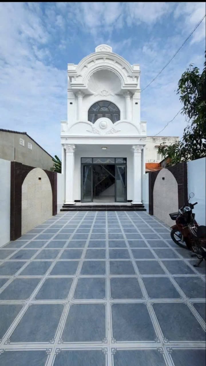 Nhà lầu Tân cổ điển đường Bế Văn Đàn 150m² - Giá thương lượng hấp dẫn!