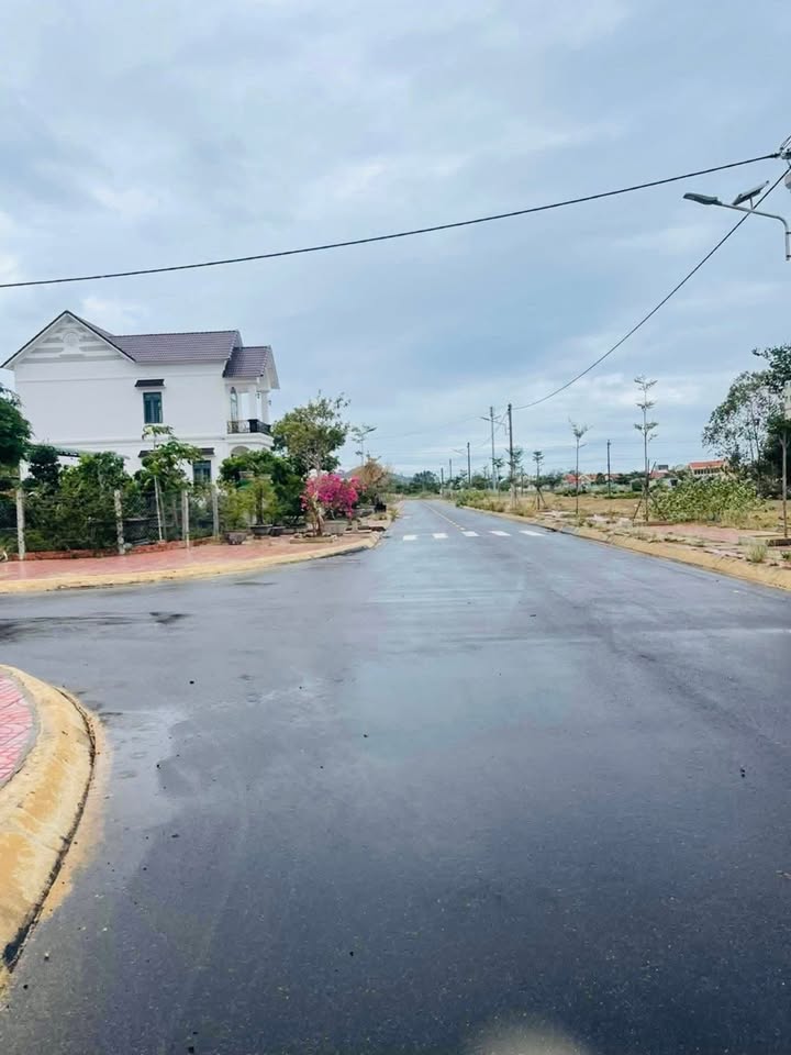 Đất nền Thị trấn Cát Khánh, Huyện Phù Cát, 154m² giá 500 triệu - Sổ hồng đầy đủ!