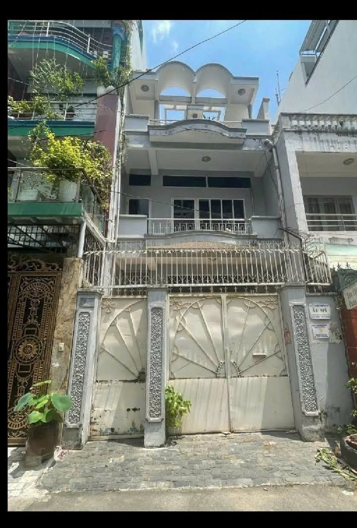 Mặt tiền Nguyễn Trọng Lợi, Phường 4, Tân Bình - Kinh doanh đắc địa, 81.6m² chỉ 15 tỷ!