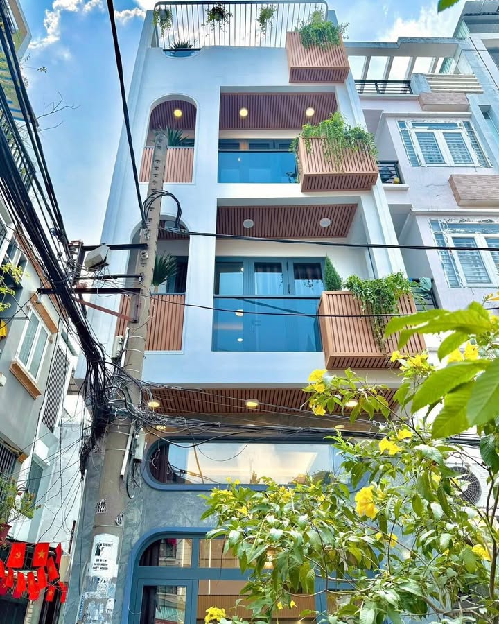 Nhà phố Tân Bình 130m² giá 7 tỷ - Sân thượng chill tuyệt đẹp!